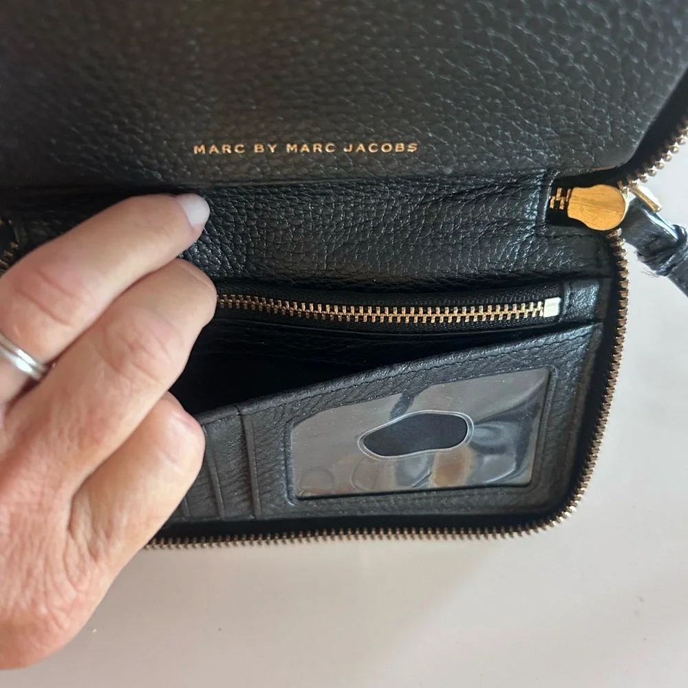 Marc by Marc Jacobs Black Leather Zip-Around Wristlet